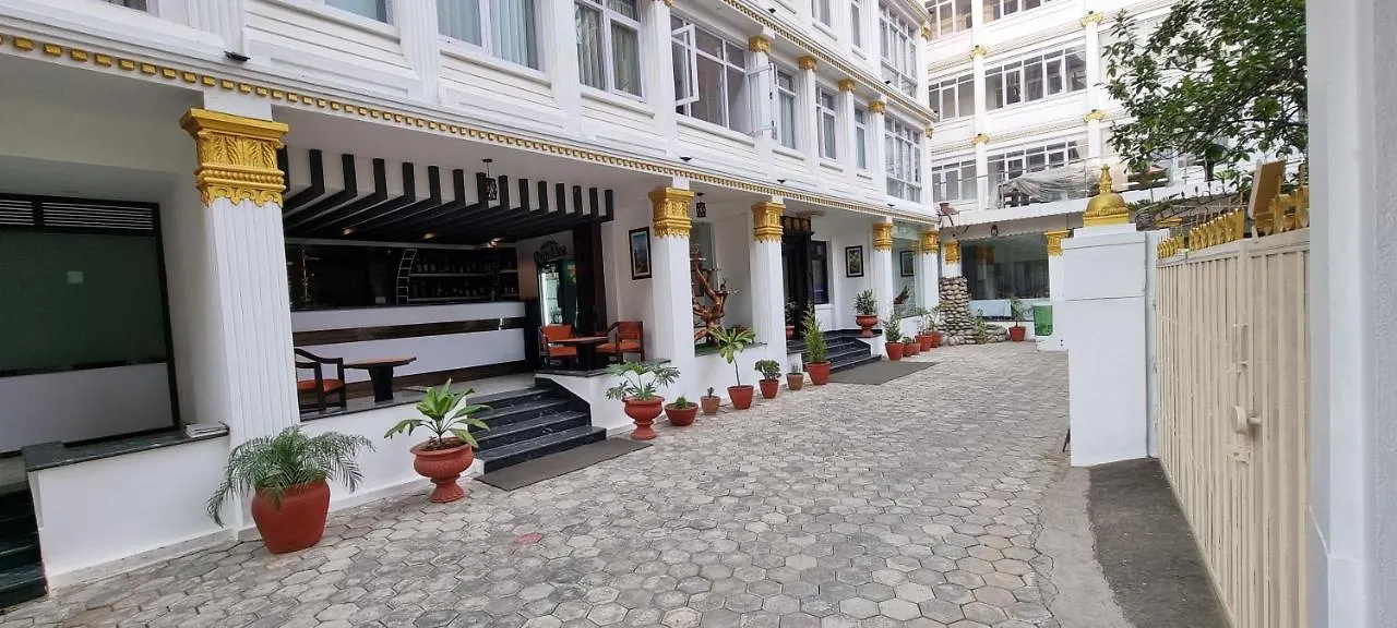 Durbar Hotel & Residence Kathmandu 3*,